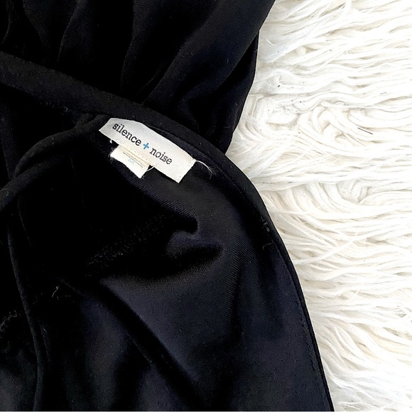 Silence + Noise Top - Picture 3 of 3